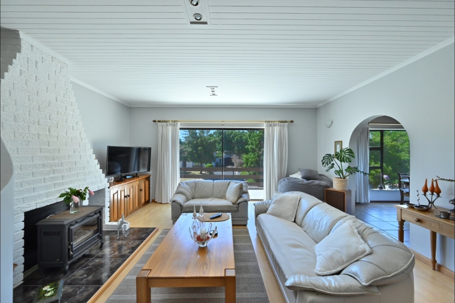 4 Bedroom Property for Sale in Table View Western Cape